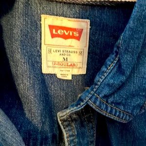 Levi long sleeve shirt button up